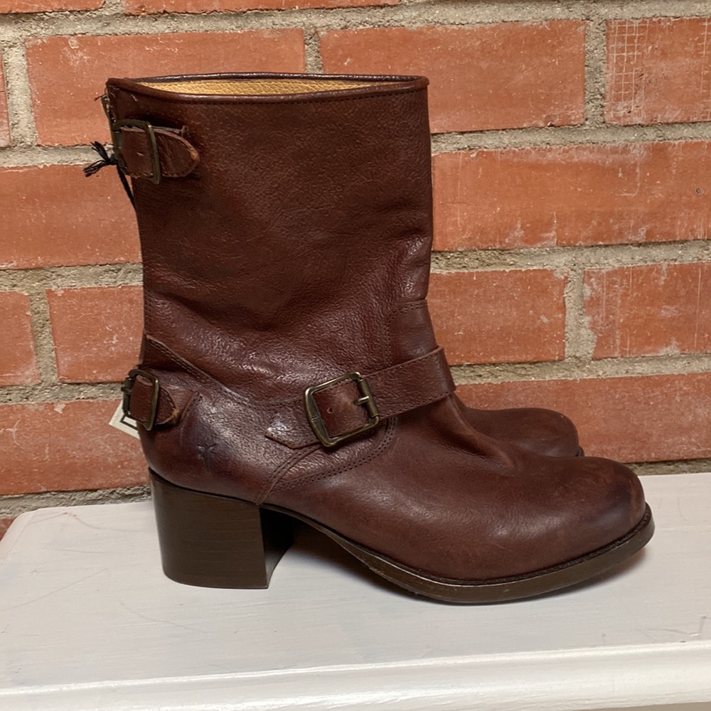 Frye Women's Veronica Back Zip Short Boots